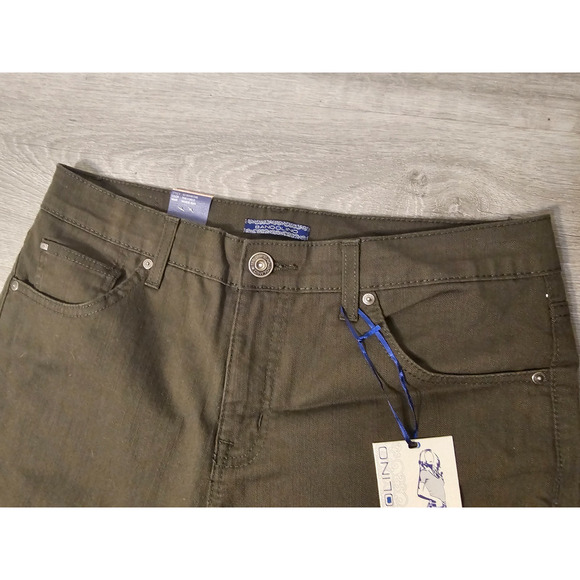 NWT $48 Bandolino MANDIE Womens Size 10 Classic Fit Straight Leg Jeans Dk Green - Picture 3 of 7